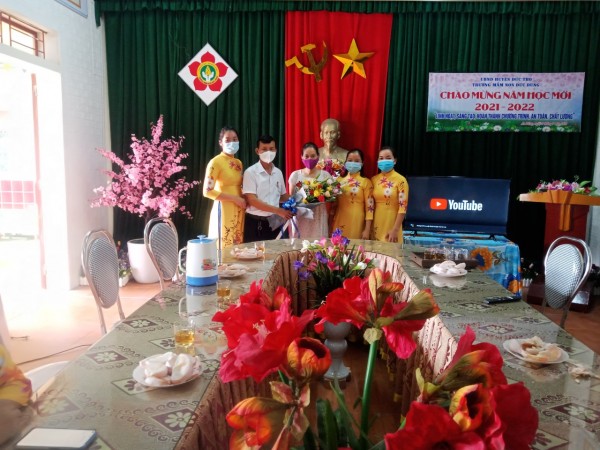 Chào mừng năm học mới 2021 - 2022