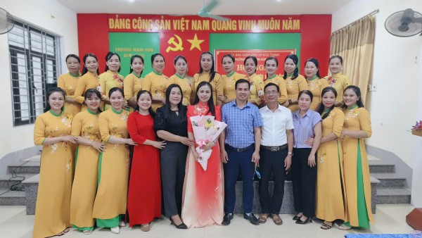 Trường Mầm non Đức Dũng tổ chức thành công Hội nghị viên chức, người lao động năm học 2025-2026