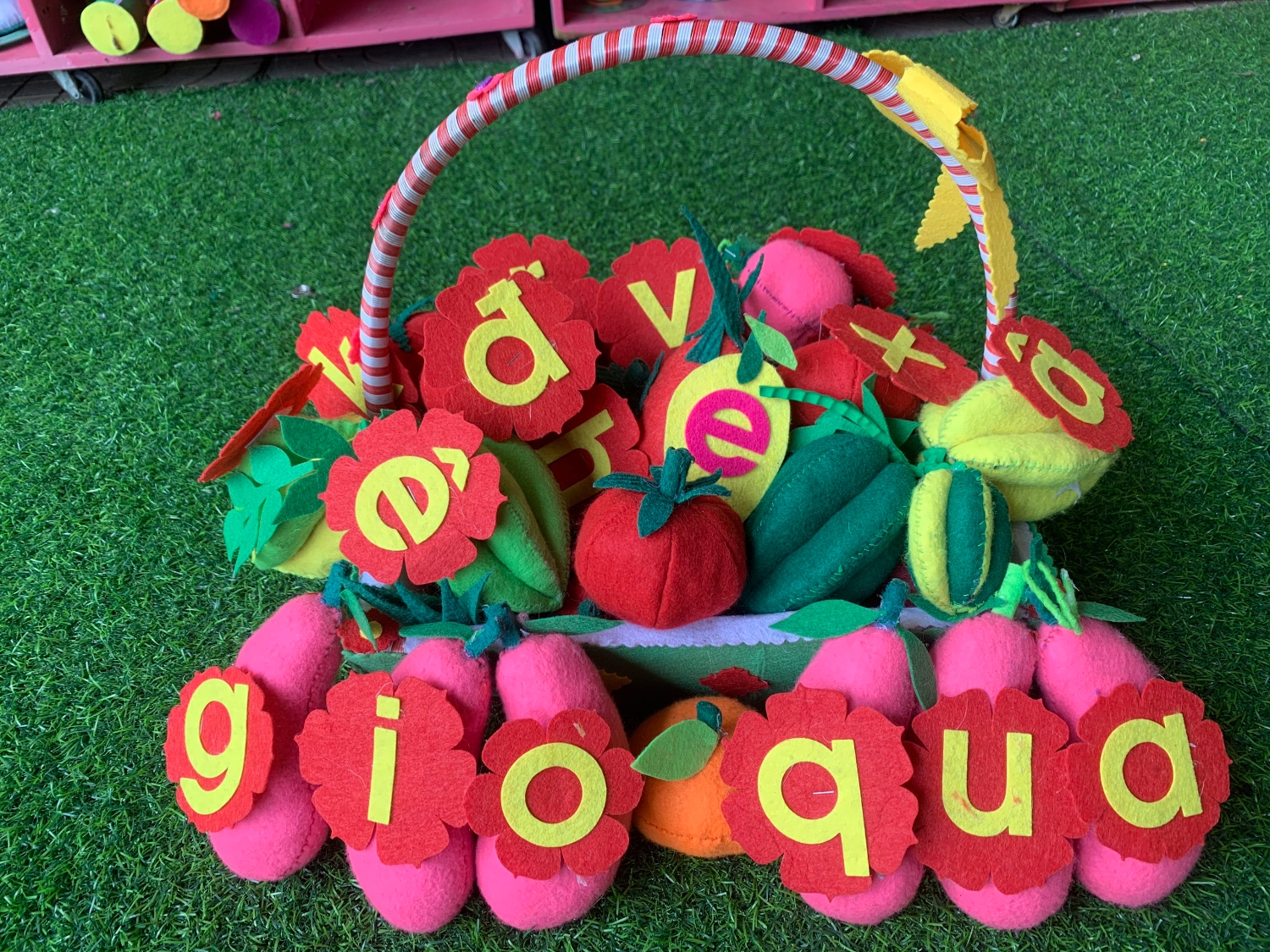 Đồ dùng dạy học tự làm của các cô giáo MN Đức Dũng