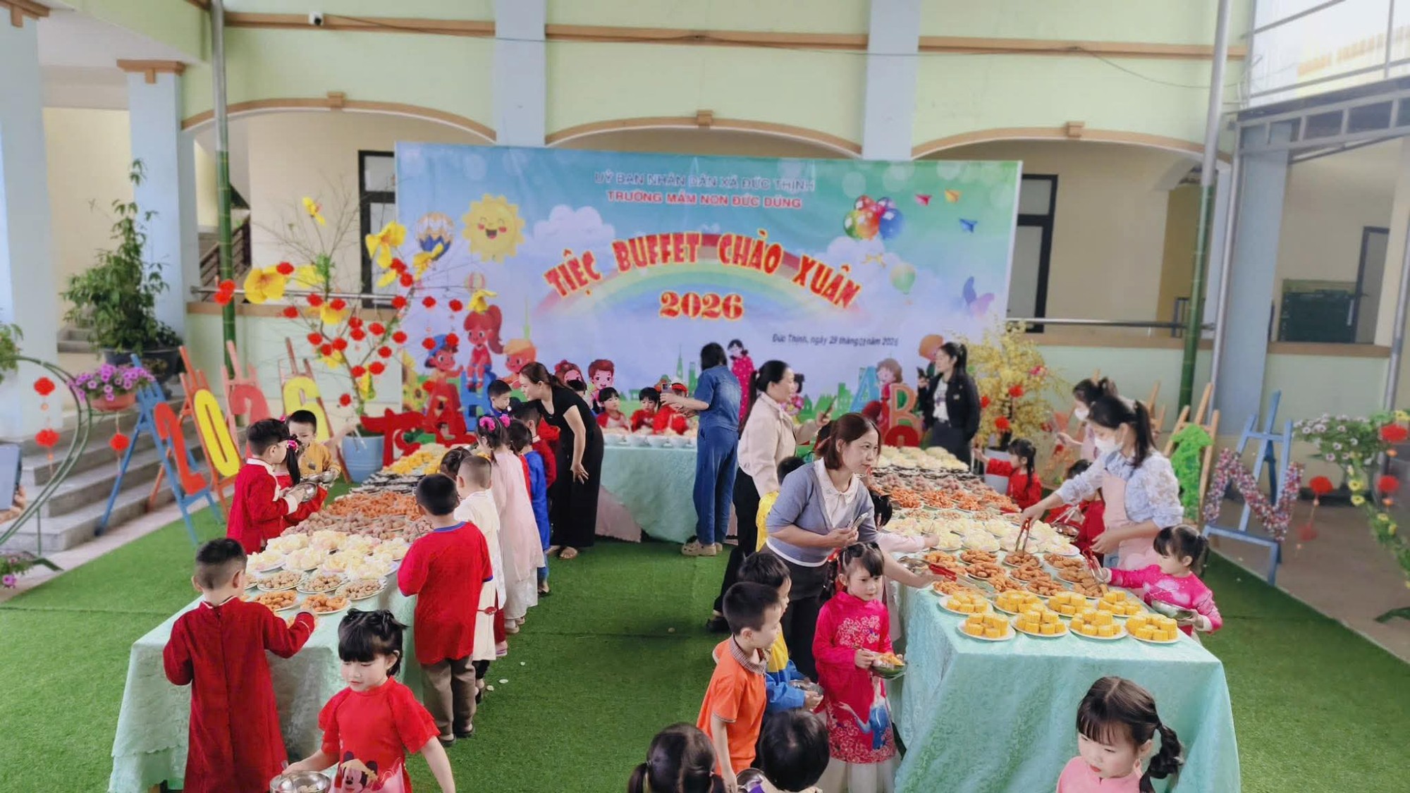 Không khí rộn ràng, ấm áp, ngập tràn niềm vui của các con 🎉